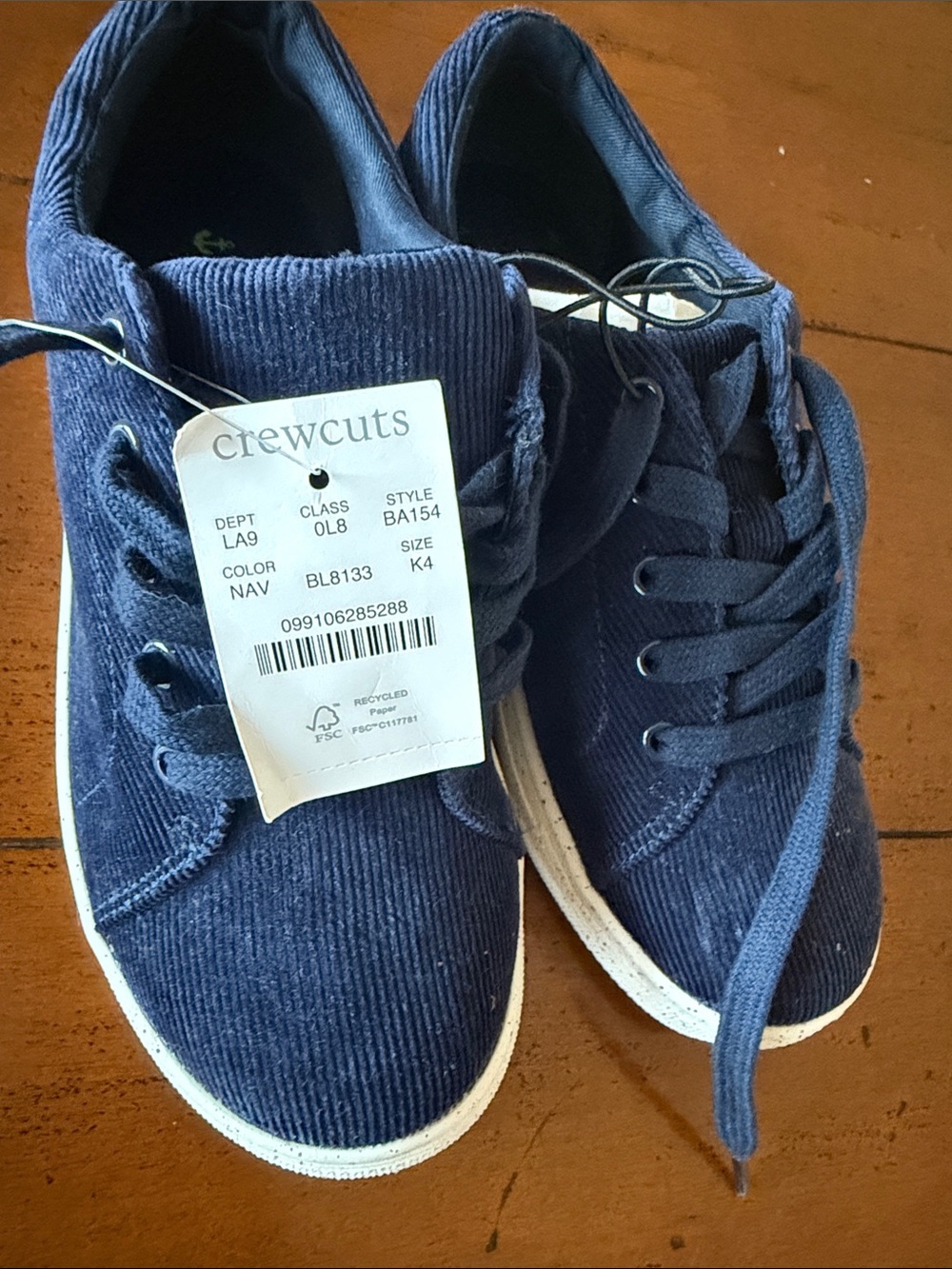 NWT Crewcuts Navy Corduroy Lace-Up Kids Sneakers -boys or girls-size 4